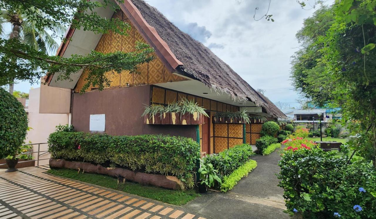Tomasa Alona Kew White Hotel 3*