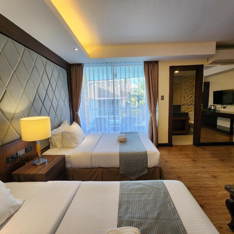 Tomasa Alona Kew White Hotel 3*